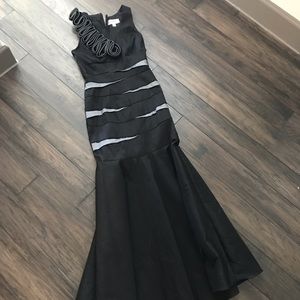 Formal gown - bandage style - Size 6